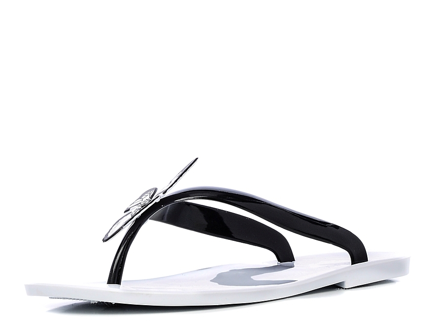 s-4060-black-white